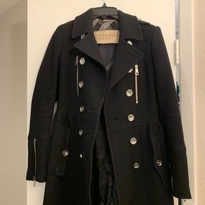 Women Burberry coat size US 4 Black Pre-owned with extra buttons
